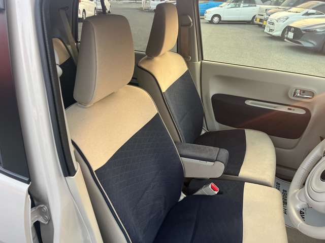 運転席シートです☆目立つシミや汚れもありません☆