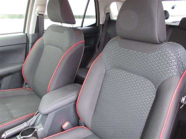 販売車両はボディ全磨き、室内清掃、消臭、エンジンルーム清浄までまるごとクリーン致します！