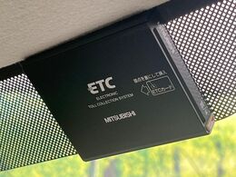 【ETC】高速道路の料金所をストレスなく通過！話題のスポットやサービスエリアに多い「スマートIC」利用時は必須のアイテムです。当店でセットアップを実施、ご納車当日からすぐにご利用いただけます！