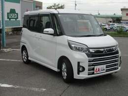 ボディーカラーはホワイトパールです。