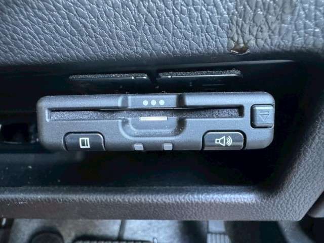 自社整備工場を完備しております！急なトラブルでも対応可能です。車検・ご納車後のアフターケアもお任せ下さい！
