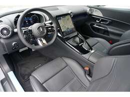 左ハンドル　ブラックナッパレザーシート