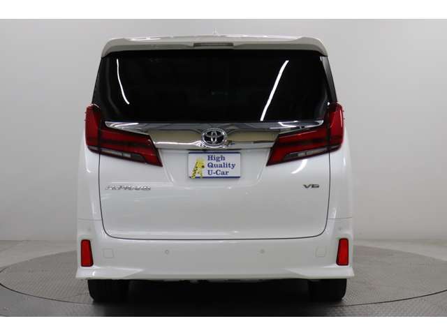 リヤもスタイリッシュ