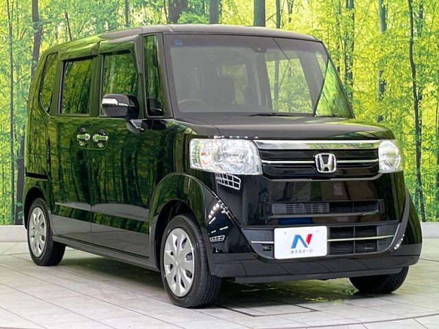 大好評のボディコーティング「弾スプラッシュコート」もご納車までに施工可能。通常のガラスコートと異なる、耐久年数6年の無機質ガラスコーティングが、ボディをキレイな状態に保ってくれます。