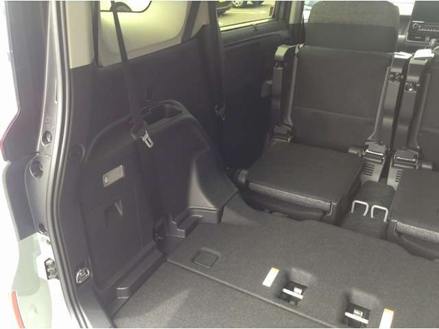 車内に広々とした空間が出きて、色々な使用状況にも対応します！