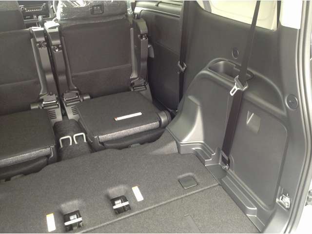 車内に広々とした空間が出きて、色々な使用状況にも対応します！