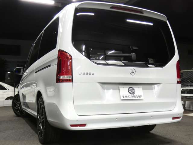 後期型V220d　アヴァンギャルドロング　AMGライン　エクスクルーシブシート　レーダーセーフティPKGが入庫しました！外装色には市場には少ないロッククリスタルホワイトMを配色しています！