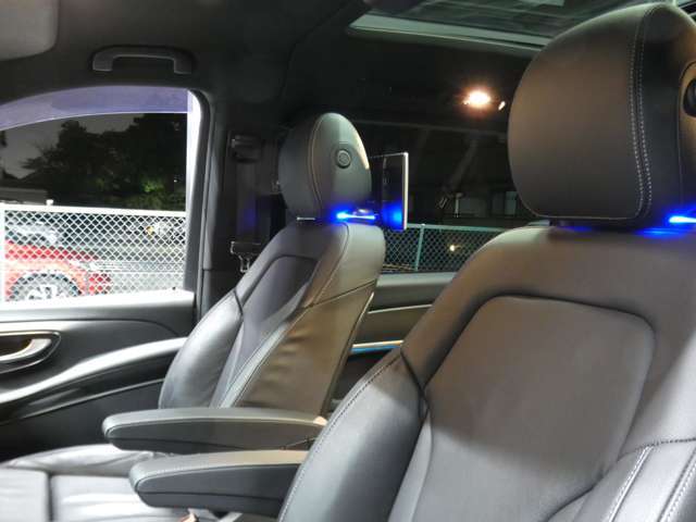 上質な本革を使用したブラックレザーシートを採用！両側メモリー機能付きパワーシート、シートヒーター＆ランバーサポートも装備しており快適なドライブをお過ごし頂けます！047-307-9933