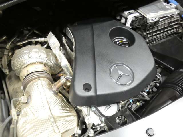 新型直列4気筒ディーゼルターボ2，000cc現行型エンジンを搭載！トルクフルな加速・安定した走行性能が魅力です！ストレスを感じる事無くドライブをお楽しみ頂けます！TEL：047-390-1919