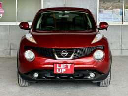 ☆鈑金部門。フレーム修正機3台完備。板金塗装実績20000台