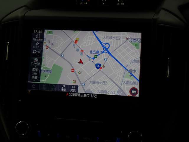 バックカメラも付いています。駐車の時に便利なのはもちろんの事、後方死角にいる子供たちに気が付くことができるので安心安全ですね