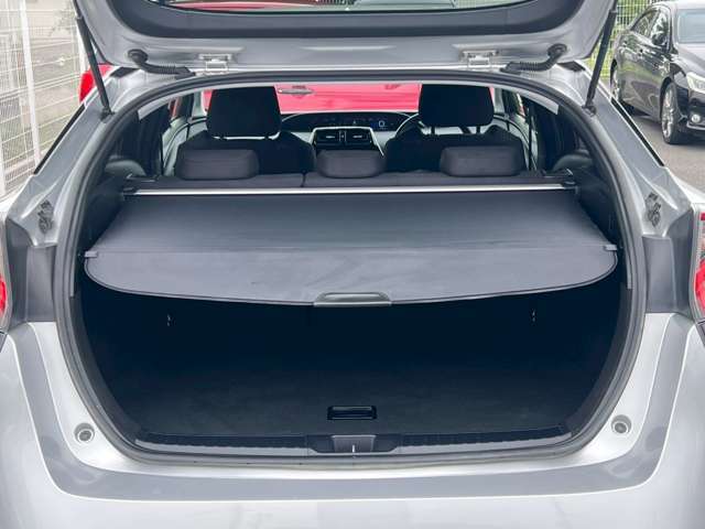 大きな荷物もラクラクに載せられる広々なスペース♪お買い物や旅行などお客様のニーズに合わせてピッタリなお車探しをお手伝いします！【町の車屋さん】【業界経験豊富】【クルマ屋さん】