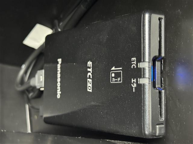 ◆【ETC】有料道路を利用する際に料金所で停止することなく通過できる、ETC車載器（ノンストップ自動料金収受システム機器）が装備されています。セットアップを行うことで利用可能になります。