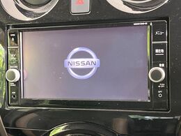 【純正ナビ】人気の純正ナビを装備。オーディオ機能も充実しており、Bluetooth接続すればお持ちのスマホやMP3プレイヤーの音楽を再生可能！毎日の運転がさらに楽しくなります！！