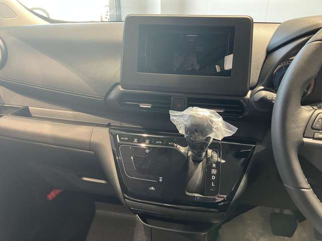 ☆安全装備・衝突軽減ブレーキ付のお車も多数ご用意しております☆詳しくは営業スタッフご相談下さいませ♪