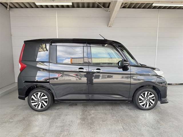 全車1年間の走行距離無制限のロングラン保証付きです。また、さらに安心をお求めの方には1年～2年の保証延長ができる「ロングランα保証」（有償）もお選びいただけます。