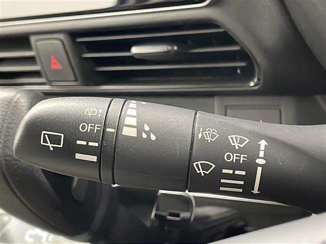 【運転席操作部】快適なドライブを楽しむための機能が装備されています！運転席から触れるので、使いやすいです！除菌プランいれていただくと、さらに清潔で安心していただけます！