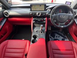 グループ総在庫数約30，000台！！全国の系列店からメーカー・車種問わずご紹介出来るので、あなたにピッタリのお車が見つかるはずです♪まずはお問い合わせ下さい☆