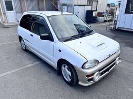 当時の軽自動車としては贅沢仕様の4輪独立懸架の足回りです。