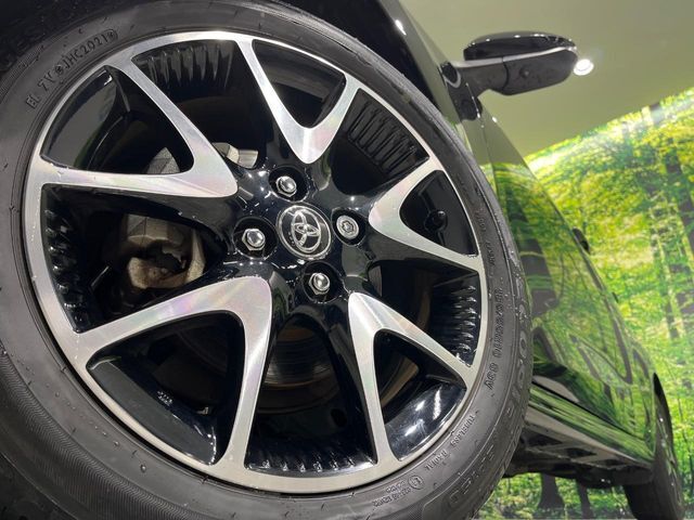【純正16インチアルミホイール】外観にマッチした純正アルミホイールを装着しております。各種社外アルミホイールや、スタッドレスタイヤも取扱いしております。是非ご相談ください♪