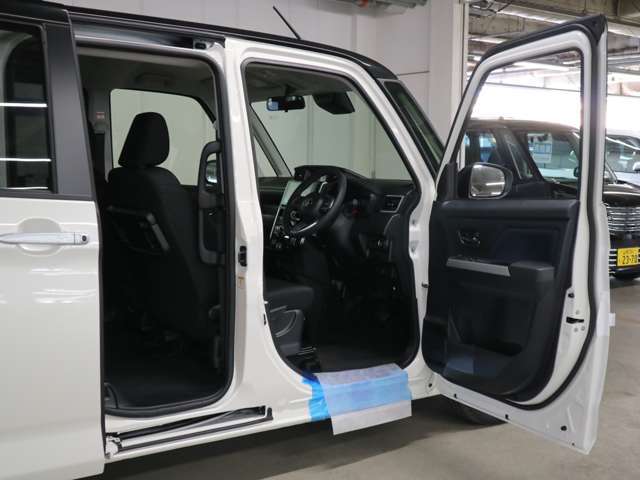 毎日新規物件入庫！3500台の高品質車をぜひとも、ご自身の目で直接ご覧になって、ご実感下さい、自身を持ってお勧めいたします。