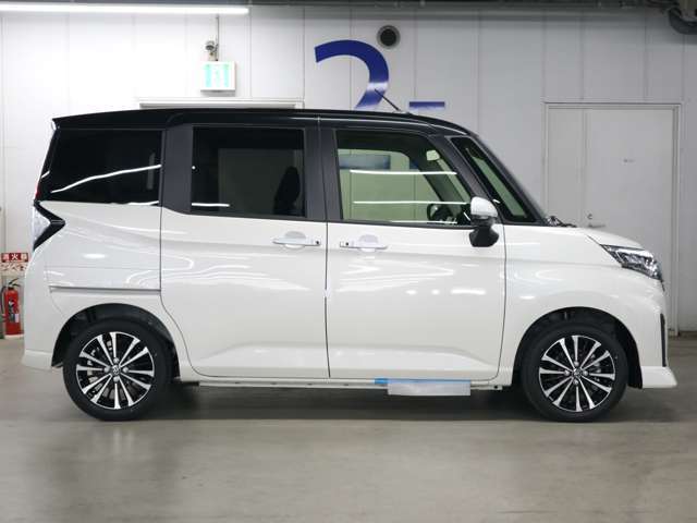 キッズコーナー、落書きカーコーナー、授乳室も御座います。お子様連れでもご安心してご来店頂けます。