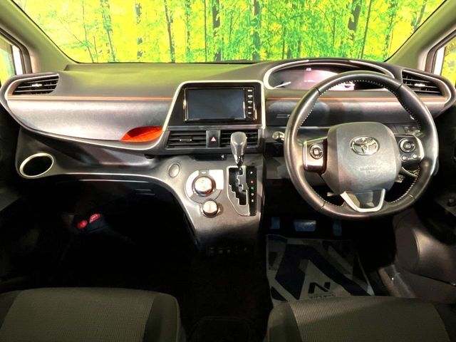 グループ総在庫数約30，000台！！全国の系列店からメーカー・車種問わずご紹介出来るので、あなたにピッタリのお車が見つかるはずです♪まずはお問い合わせ下さい☆