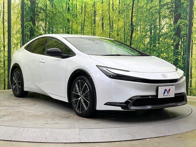 高透明度のガラス皮膜で撥水はもちろん、上質なツヤ・光沢を実現。紫外線や酸性雨から大切な愛車を保護し、色あせ・劣化を防止。「弾スプラッシュコート」、「弾プリミッサコート」からお選びいただけます。