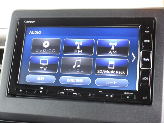 ナビゲーションはギャザズメモリーナビ(VXM-224VFi)が装着されております。AM、FM、CD、DVD再生、音楽録音再生、フルセグTV、Bluetoothがご使用いただけます。
