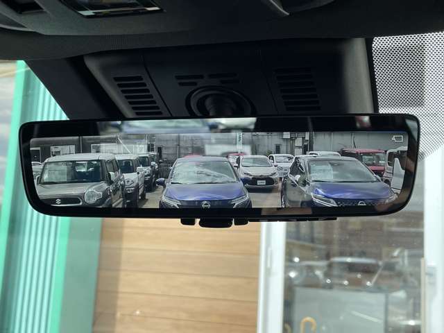 自動車保険（あいおいニッセイ同和損保・東京海上日動火災保険・三井住友海上保険・損保ジャパン日本興亜）各種取り扱っております。お車のサポート関係も充実しております。