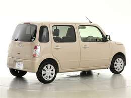 おひとり、恋人、ご友人、ご家族など、少人数でも大人数でもお出かけが楽しめます。この車で楽しいドライビングライフを送りましょう♪