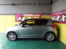 傷やへこみ等チェックしてから店頭に並べております！納車後の不安が無いように傷の有無や状態等正直にお話し、ご納得していただいて契約していただいております！