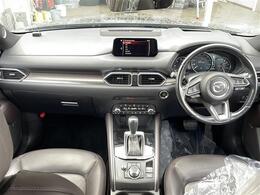 インパネ周りの画像です。店舗にて現車の確認もいただけますので、お電話で在庫のご確認の上是非ご来店くださいませ！！！ワクワクするクルマ選びをご提案します！