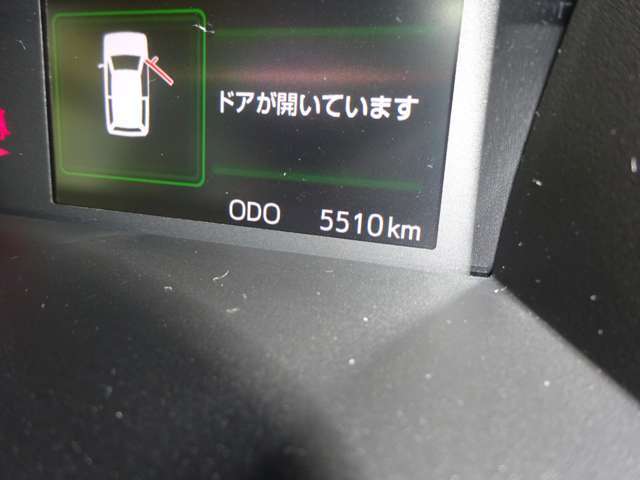 お買得車ですので、お早目のご検討宜しくお願い致します。