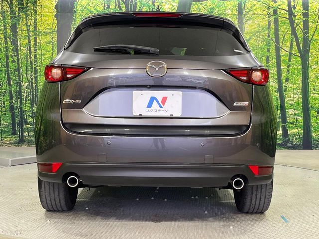 安心の最長10年・走行無制限保証（有償）をご用意。保証内容も充実はもちろん、無料点検＆オイル交換や、年中無休の全国・24時間ロードサービスも付帯されておりますのでご安心下さい。