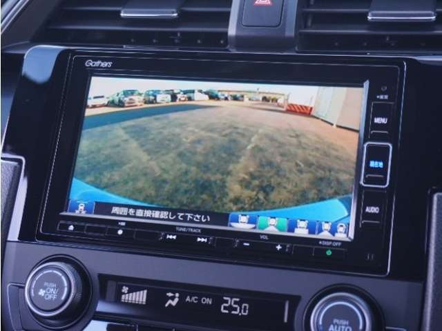 ◆バックカメラ◆リバースにするだけで映ります、後方の安全確認や、狭い駐車場での車庫入れ、雨の日や夜間など視界の悪い時に便利です！安全にバックする為には欠かせない装備です。