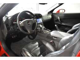 BUBUさいたま店は、自社工場併設の大型店舗で専属メカニックによる納車前点検整備はもちろん、アフターメンテナンスにも幅広くご対応いたします。お車のことなら何でもお気軽にご相談ください！