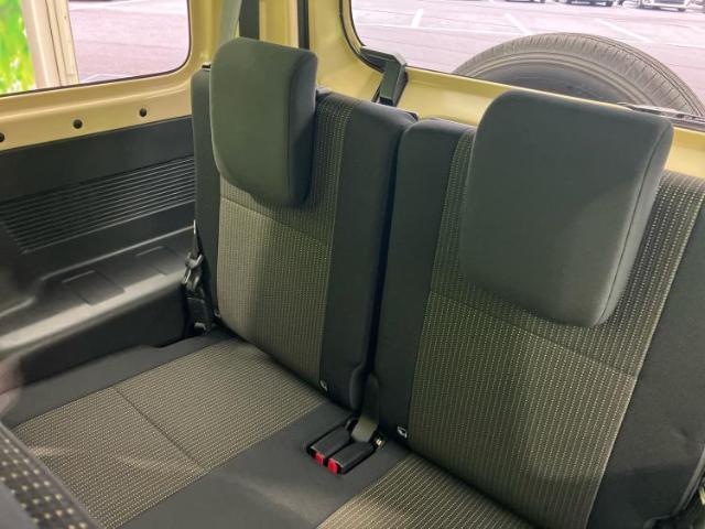 WECARSでは各商談席に大型モニターをご用意しております！見やすい大画面でゆったりと全国の在庫をご覧いただけます！是非ご来店お待ちしております！