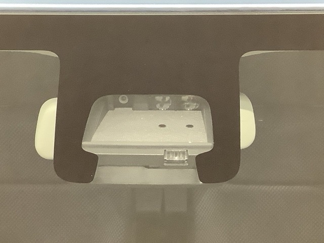 衝突被害軽減ブレーキは、不注意が原因で歩行者や車との衝突のおそれが生じた場合に、衝突回避または被害の軽減を支援します。　ついていて安心の機能ですね！