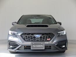 SUBARUのUーCarは安心してお車をお選びいただけるよう、信頼のおける第三者機関(AIS)が基準に従い、車両の品質と状態をチェックし、評価する「第三者評価」を表示しております。