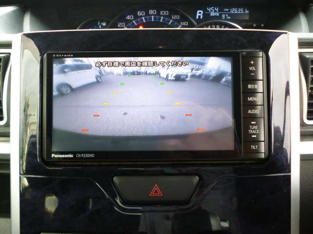 バックカメラ装着車ですので、駐車が苦手な方にも安心ですね♪