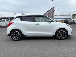 ◆ルームクリーニング◆中古車は匂いや汚れが気になる...そんな不安を和らげるルームクリーニングも施工可能です。是非ご相談ください。