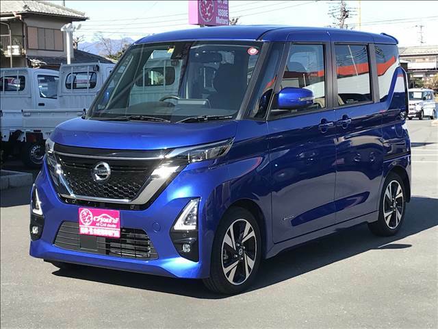 当店は年間販売台数が約1000台です。ほぼ、新車・届出済未使用車です。お任せ下さい。