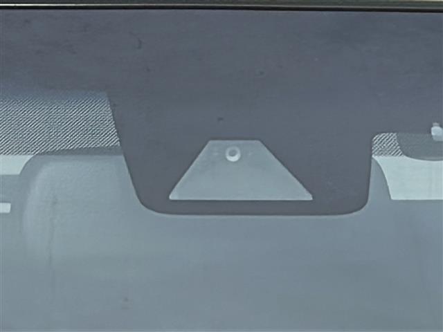 【Toyota　Safety　Sense　P】トヨタのさまざまな安全装備が搭載されており、万一の事故の危険回避をサポートします！◆搭載機能例：PCS/LDA/レーダークルーズ/AHB