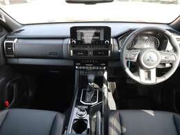 2.4Lクリーンディーゼルターボ　レザーシート　純正スマホフォン連携ナビ　ダイヤモンドキーパーコーティング　サイドステップ　衝突防止　後側方車両検知　シートヒーター　ハンドルヒーター　ルーフレール