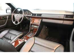 禁煙車のため、煙草臭がしないのは勿論のこと、芳香剤や香水、動物臭等もございません！