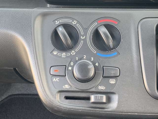 【成約特典！】お車を納車する前にオイルやバッテリー等の消耗品は新品にしてお渡しします。。