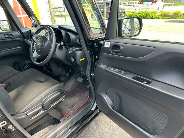 内装や外装も隅々までクリーニングしてからご納車致します♪中古車でも安心綺麗(*'▽')
