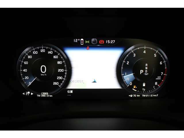12.3インチのデジタルドライバーディスプレイには、運転に必要な情報が映しだされます。メーターは、お好みに応じて4種類の中から選べます。中央には、ナビゲーション画面や音楽などを表示できます。