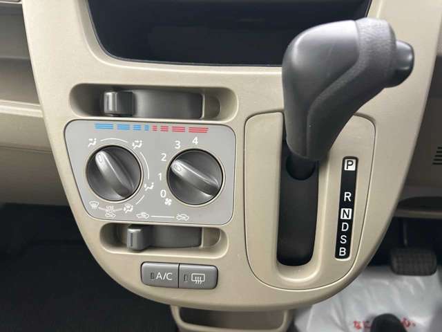 シフト回りもきれいです！